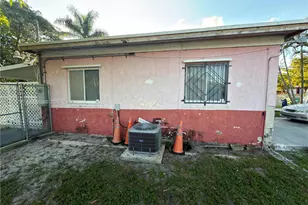 2630 NW 114th St, Miami, FL 33167 - Photo 14