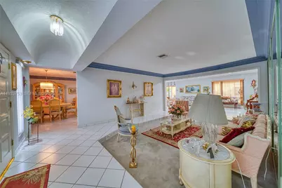 3585 SW 107th Ct, Miami, FL 33165 - Photo 10