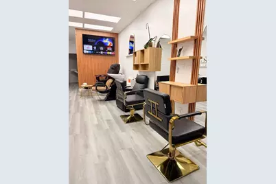 806 NE 125th St, North Miami, FL 33161 - Photo 1