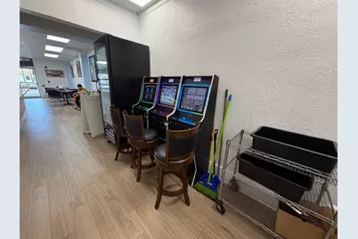 7500 NW 25th St, Miami, FL 33122 - Photo 10