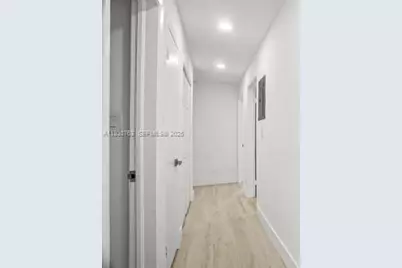 770 NW 38th St, Oakland Park, FL 33309 - Photo 24