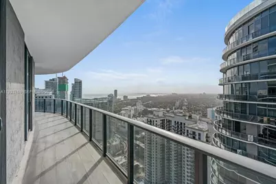 45 SW 9th St #4306, Miami, FL 33130 - Photo 60