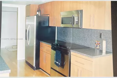 1000 Quayside Ter #806, Miami, FL 33138 - Photo 2