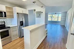 8350 Sunrise Lakes Blvd, Sunrise, FL 33322 - Photo 2