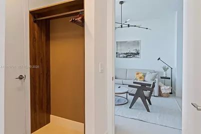 159 NE 6th St #5015, Miami, FL 33132 - Photo 24