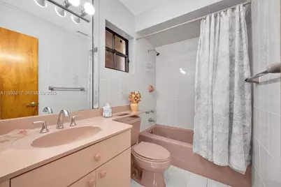 165 W 50th St, Hialeah, FL 33012 - Photo 30
