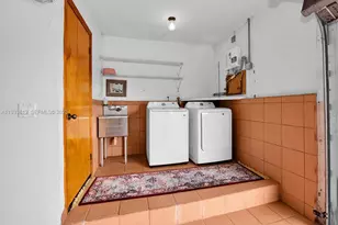 165 W 50th St, Hialeah, FL 33012 - Photo 34