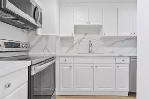 880 NE 69th St, Miami, FL 33138 - Photo 8