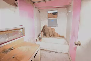 2840 Somerset Dr, Lauderdale Lakes, FL 33311 - Photo 10