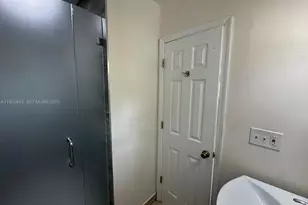 18600 SW 97th Ave, Cutler Bay, FL 33157 - Photo 16