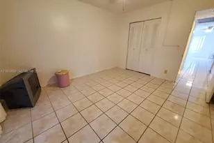 13355 SW 9th Ct, Pembroke Pines, FL 33027 - Photo 6