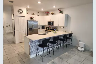 12917 SW 232nd Ln, Homestead, FL 33032 - Photo 2