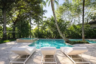 5077 N Bay Rd, Miami Beach, FL 33140 - Photo 34