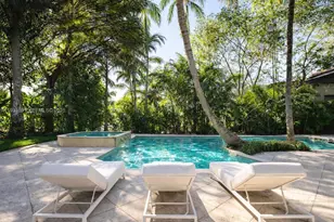 5077 N Bay Rd, Miami Beach, FL 33140 - Photo 34
