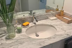 500 Brickell Ave, Miami, FL 33131 - Photo 18