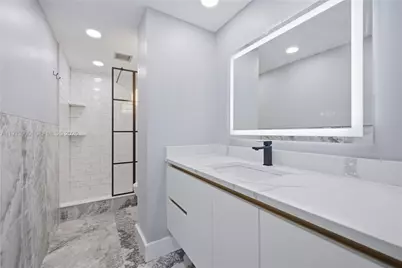 4200 Hillcrest Dr #802, Hollywood, FL 33021 - Photo 12