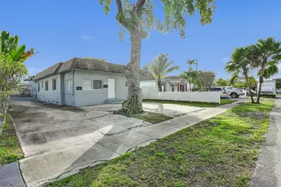 249 SW 4th St #2, Dania Beach, FL 33004 - Photo 2