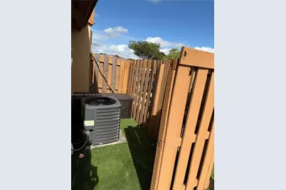 1194 SW 135th Pl, Miami, FL 33184 - Photo 4