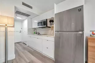 19201 Collins Ave, Sunny Isles Beach, FL 33160 - Photo 8