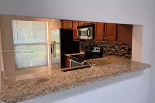 2700 S Oakland Forest Dr, Oakland Park, FL 33309 - Photo 10