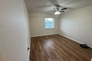 13250 SW 4th Ct, Pembroke Pines, FL 33027 - Photo 12