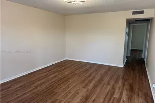 13250 SW 4th Ct, Pembroke Pines, FL 33027 - Photo 8