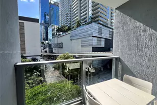 31 SE 6th St, Miami, FL 33131 - Photo 14