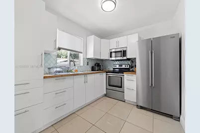 560 NE 161st St #0, Miami, FL 33162 - Photo 22