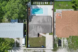 560 NE 161st St, Miami, FL 33162 - Photo 8