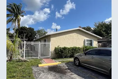 2845 NW 13th Ct, Fort Lauderdale, FL 33311 - Photo 2