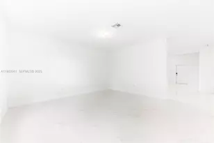 2209 SE 30th St, Homestead, FL 33035 - Photo 6