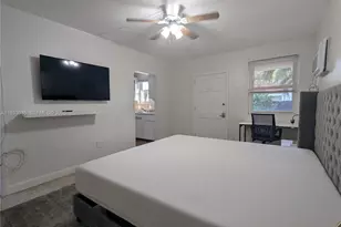 437 NE 107th St, Miami, FL 33161 - Photo 4