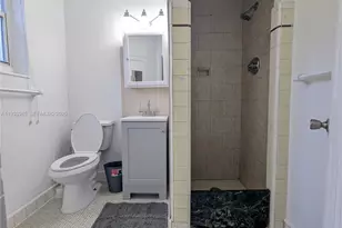 437 NE 107th St, Miami, FL 33161 - Photo 8