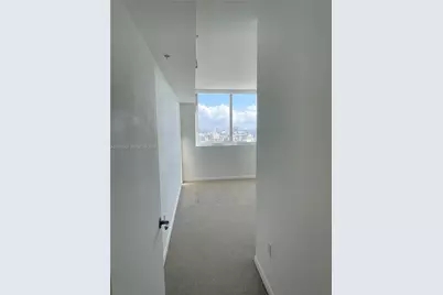 253 NE 2nd St #2409, Miami, FL 33132 - Photo 24