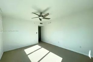 253 NE 2nd St, Miami, FL 33132 - Photo 44