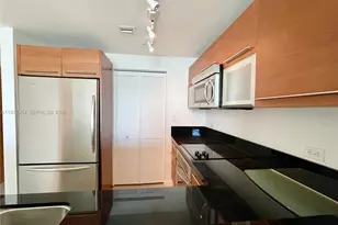 253 NE 2nd St, Miami, FL 33132 - Photo 12