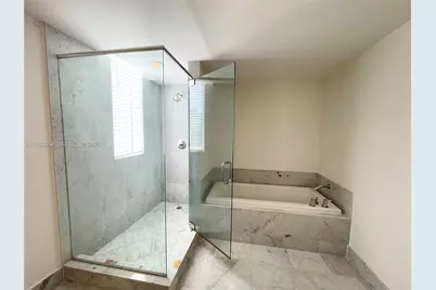 253 NE 2nd St #2409, Miami, FL 33132 - Photo 36