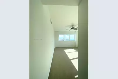 253 NE 2nd St #2409, Miami, FL 33132 - Photo 36