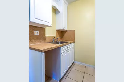 1265 NE 142nd St, North Miami, FL 33161 - Photo 20