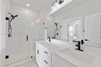 5180 Eucalyptus Dr #2, Hollywood, FL 33021 - Photo 10