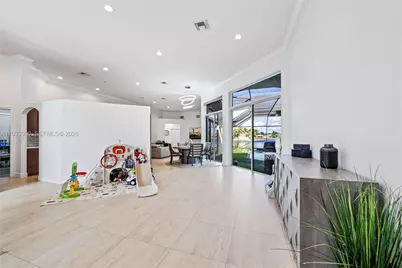 2994 Oakbrook Dr, Weston, FL 33332 - Photo 8