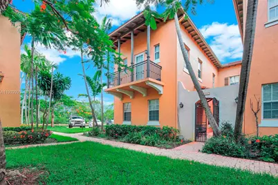 501 SW 146th Ter #5-7, Pembroke Pines, FL 33027 - Photo 2