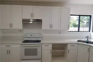 9535 SW 148th Ave Cir E, Miami, FL 33196 - Photo 8