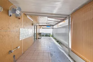 2425 W 76th St, Hialeah, FL 33016 - Photo 28