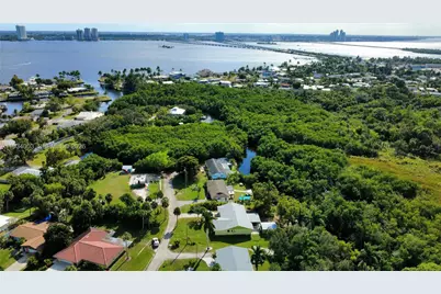 137 Dow Ln, Fort Myers, FL 33917 - Photo 40