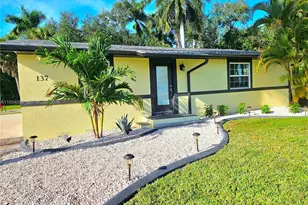 137 Dow Ln, Fort Myers, FL 33917 - Photo 2