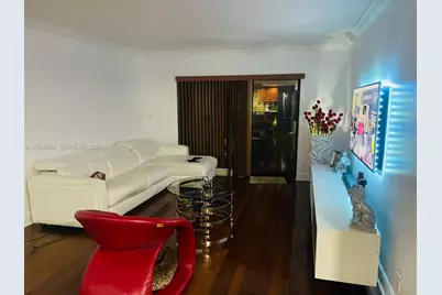 8290 Lake Dr #420, Doral, FL 33166 - Photo 4