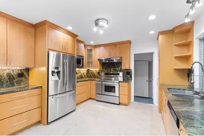 1047 Buchanan St, Hollywood, FL 33019 - Photo 6