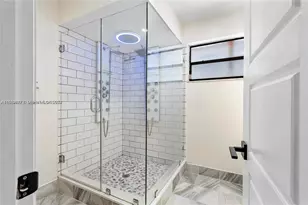 1281 W Fairway Rd, Pembroke Pines, FL 33026 - Photo 16