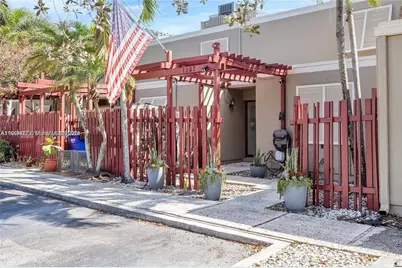 1281 W Fairway Rd #1281, Pembroke Pines, FL 33026 - Photo 4